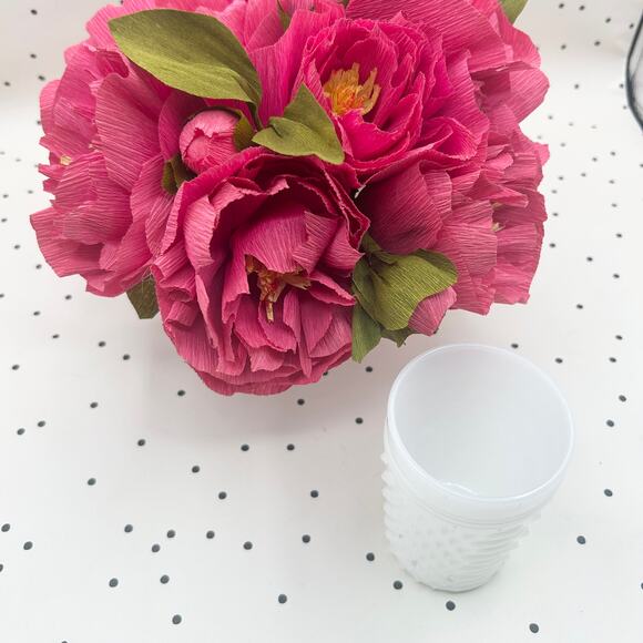 Vintage Hobnail Milk Glass Vase Anchor Hocking - Picture 3 of 4